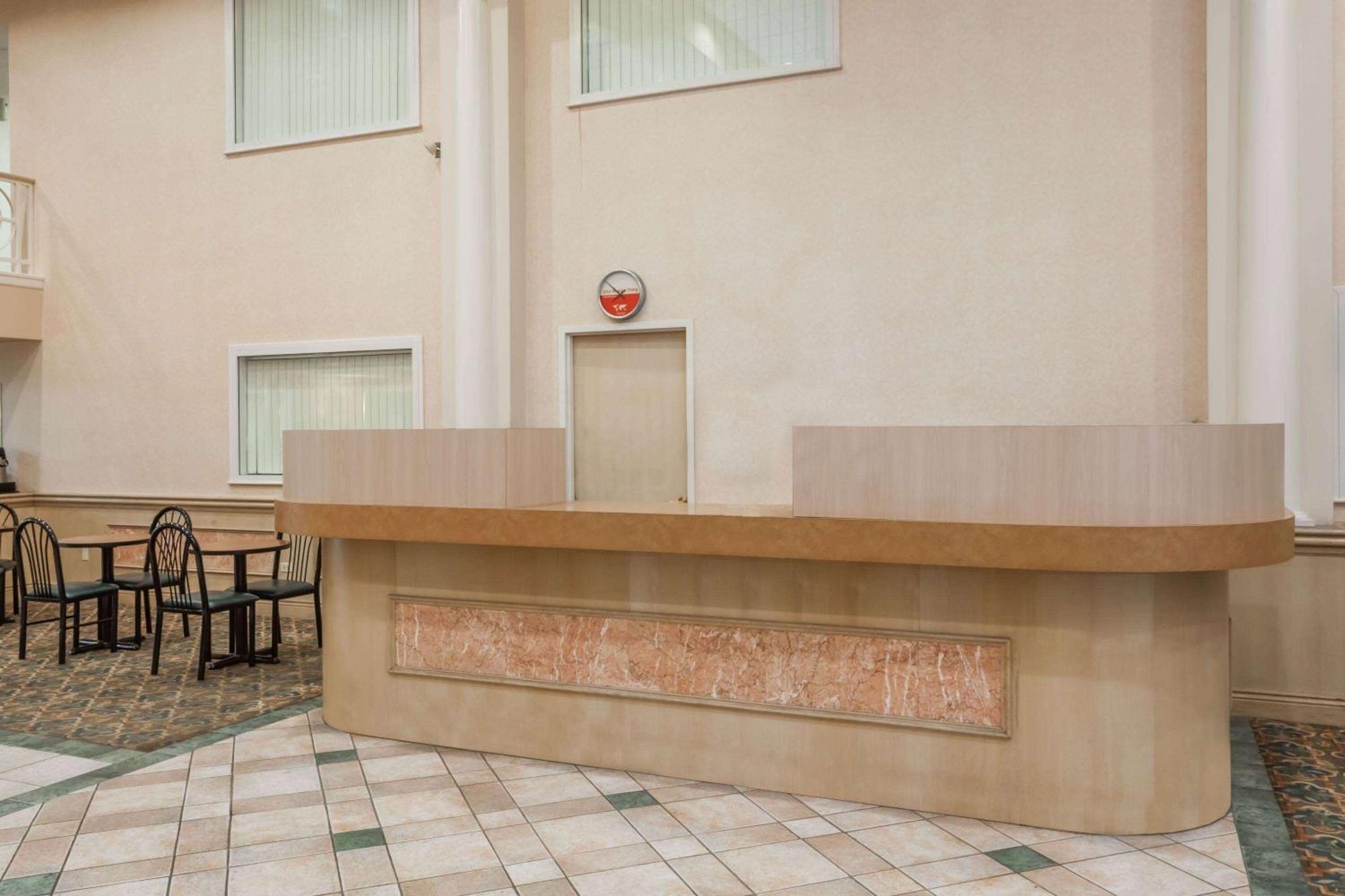 Ramada By Wyndham Hammond Hotel & Conference Center Zewnętrze zdjęcie